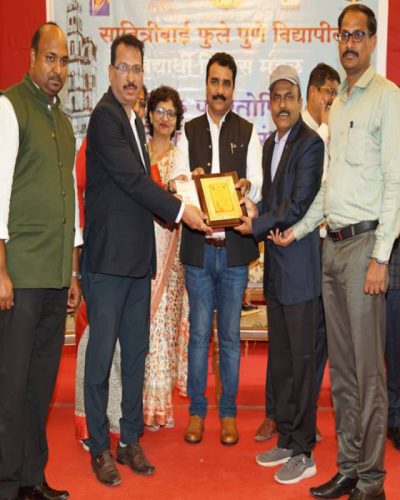Pri.Prof.Avinash S. Jagtap, Prof.Dr. Bhagawan Mali(SDO) Prof. Sachin Gadekar Vice-Principal Receiving Best Student Development Officer Award -2023 given by Savitribai Phule Pune University ,Pune